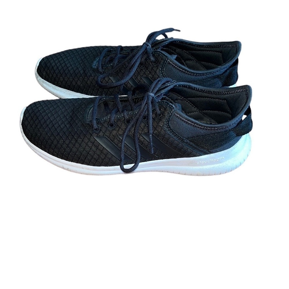 Adidas women’s black on white cloudfoam sneakers Size 8.5